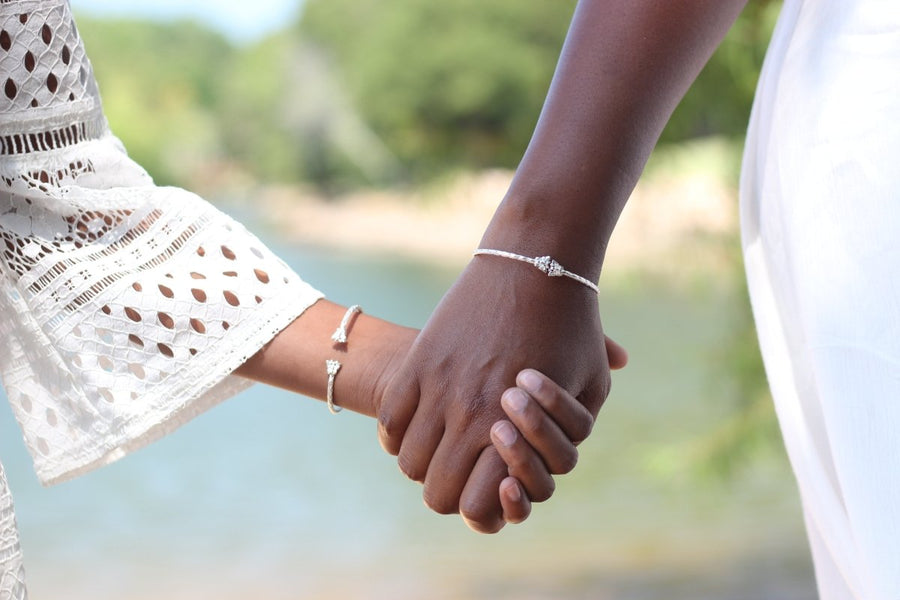 Extra Light Butterfly Bangle with Calypso Pattern - Bangle - Caribbijou Island Jewellery