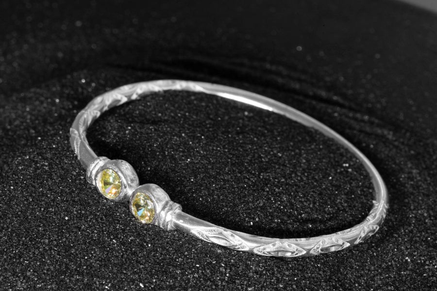 Medium Bangle with Synthetic Peridot August Birthstone - Bangle - Caribbijou Island Jewellery